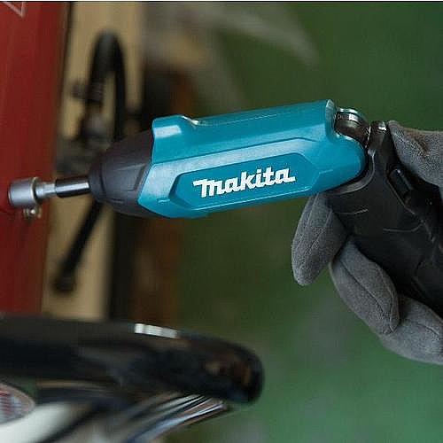 ����� ������ ����� 3.6V �� ������� ��� MAKITA DF001DW �����
